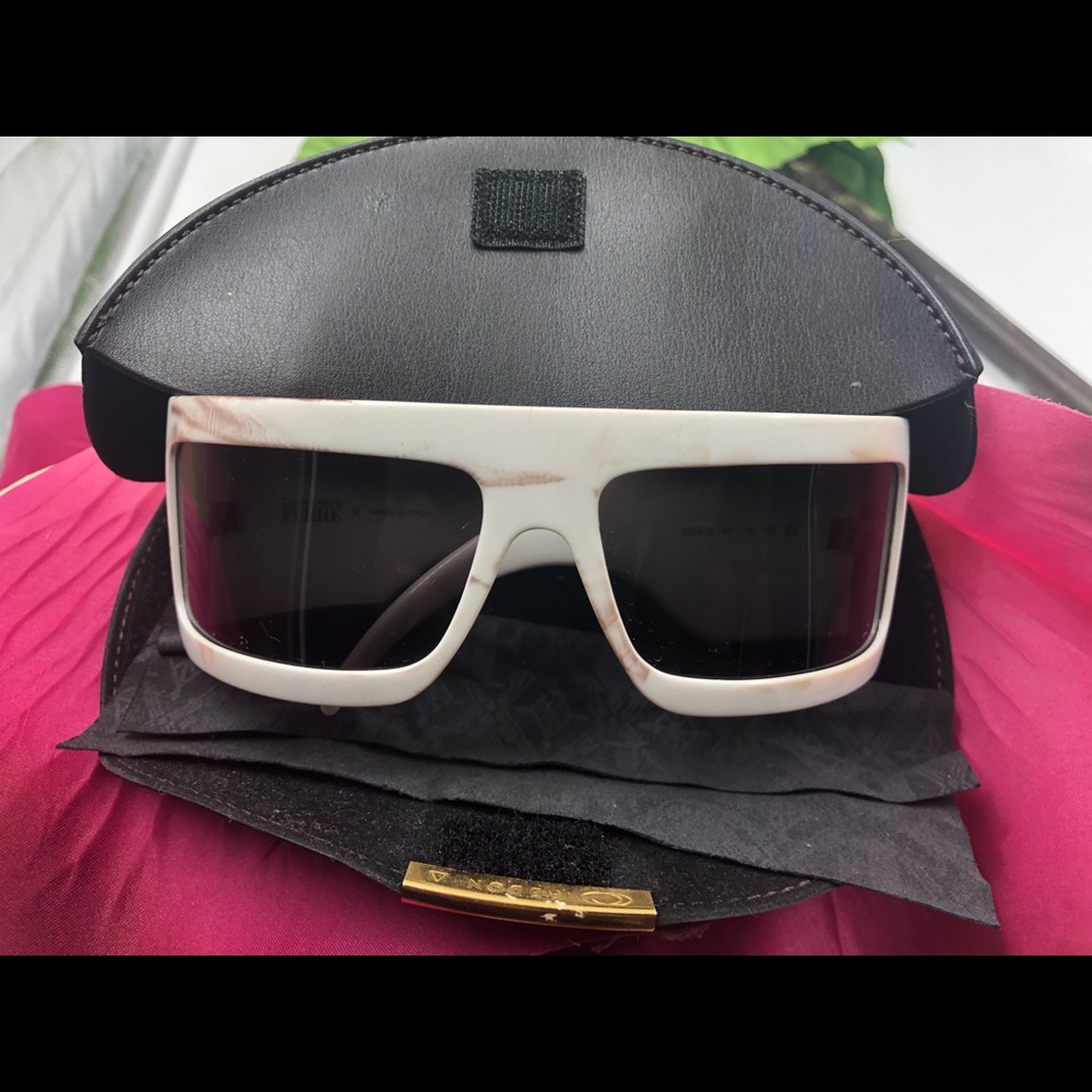 Ferre Sun Glasses 🕶